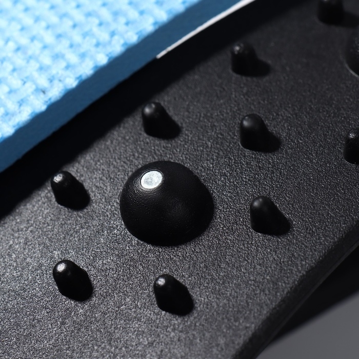 Массажёр для спины, трёхуровневый, с магнитом, 36 × 23 см, цвет МИКС Массажёр для спины, трёхуровневый, с магнитом, 36 × 23 см, цвет МИКС