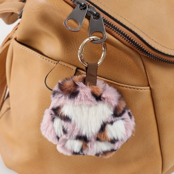 Пушистик на кольце Пушистик на кольце "Лапка" МИКС 4,5х8х8 см