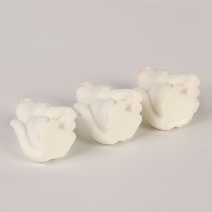 Миниатюра кукольная «Милый котик», набор 3 шт., размер 1 шт. — 1,5 × 2,4 × 4 см