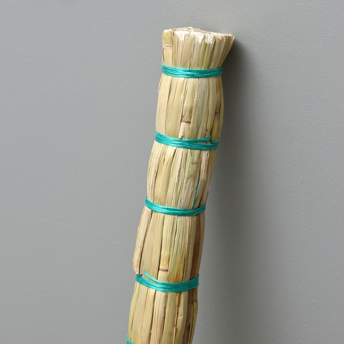 Веник 3-х лучевой 6-ти прошивной «Сорго», 400 гр, 95 см Веник 3-х лучевой 6-ти прошивной «Сорго», 400 гр, 95 см