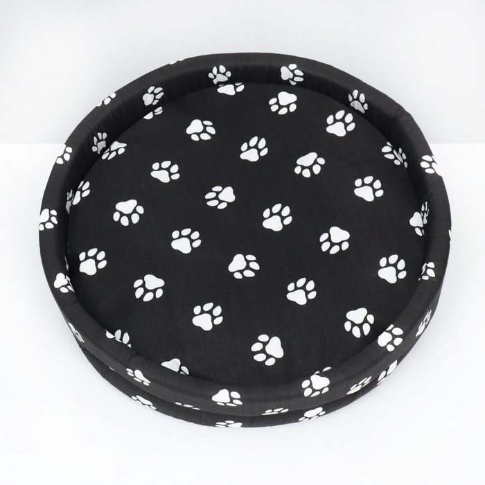 Лежанка Lowcost круглая, поплин, 40 х 40 х 12 см, черная с лапками Лежанка Lowcost круглая, поплин, 40 х 40 х 12 см, черная с лапками