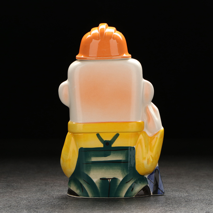 Штоф фарфоровый «Нефтяник. 4 сентября», в упаковке книге Штоф фарфоровый «Нефтяник. 4 сентября», в упаковке книге