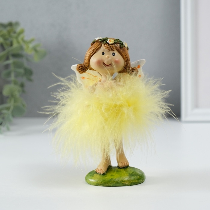 Сувенир полистоун  Сувенир полистоун "Малышка фея в жёлтом платье, с цветочком" 8х6х13 см