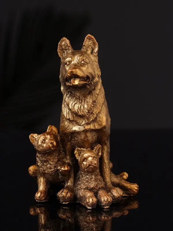 Фигура  Фигура "Овчарка с щенками" 10х7 см,бронза