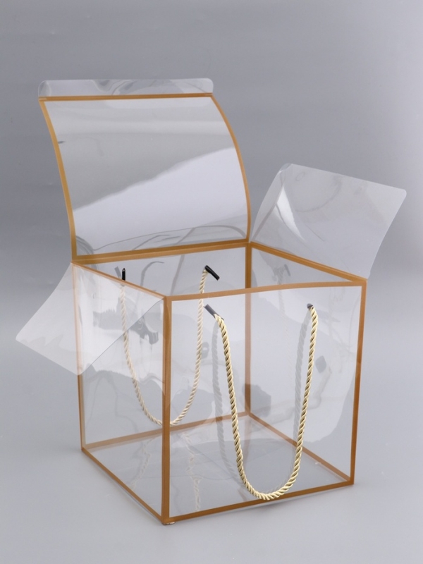 Коробка из PET с ручками, золотая, 21 х 21 х 21 см Коробка из PET с ручками, золотая, 21 х 21 х 21 см