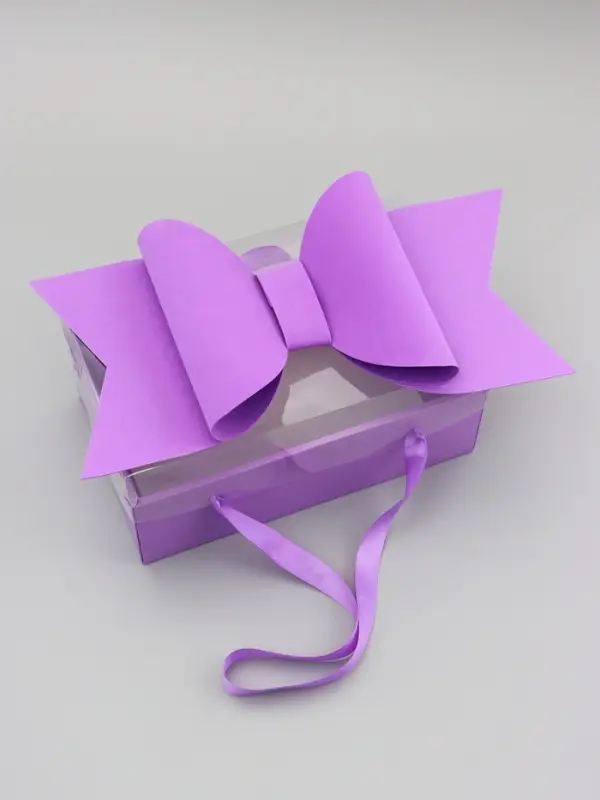 Коробка подарчная с бантом, ручками и прозрачной крышкой 35 х 21 х 15 см Сиреневая