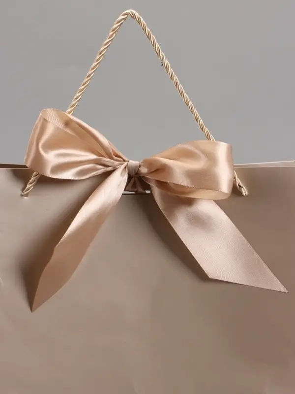 Пакет подарочный, белый, с бантом, 43 х 32 х 14 см