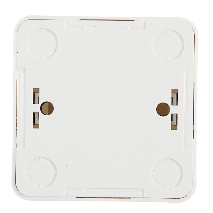 Розетка одноместная Luazon Lighting  Розетка одноместная Luazon Lighting "СПБ", 16 А, с з/к, белая