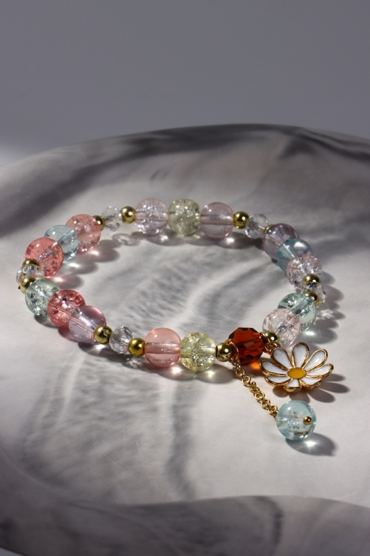 Браслет «Радость» ромашка, цветной в золоте, d=7 Браслет «Радость» ромашка, цветной в золоте, d=7