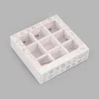 Коробка с обечайкой с окном под 9 конфет &laquo; Золотой Новый год&raquo; 13.8&times;13.8&times;3 см