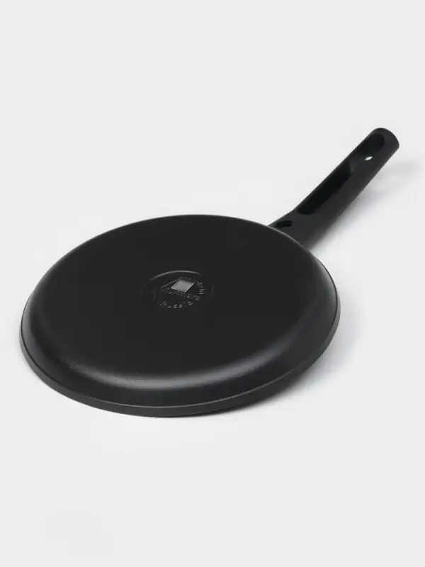 Сковорода блинная KUKMARA &laquo;Традиция&raquo;, d=20 см, съёмная ручка, антипригарное покрытие, литой алюминий, чёрная