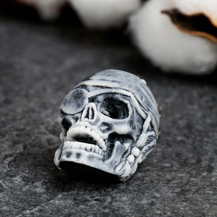 Брелок  Брелок "Череп" 4см, микс