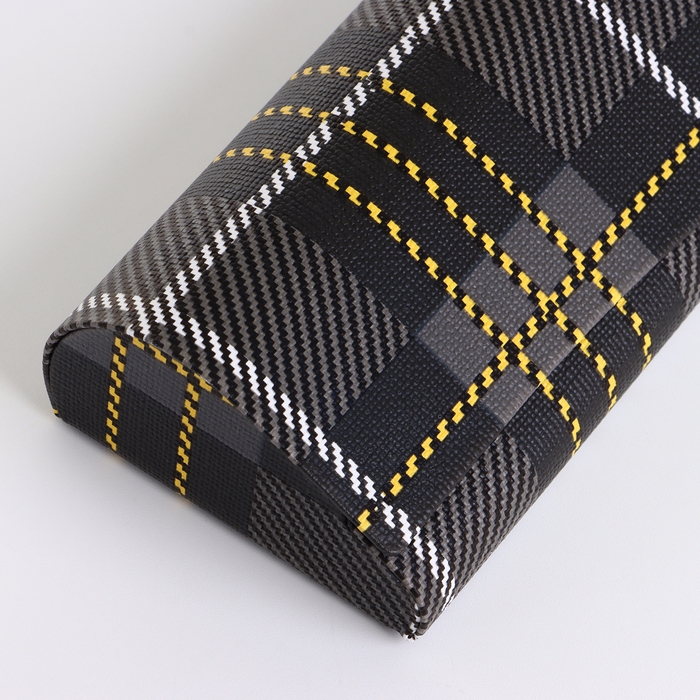 Футляр для очков на магните, длина 16 см, цвет чёрный Футляр для очков на магните, длина 16 см, цвет чёрный