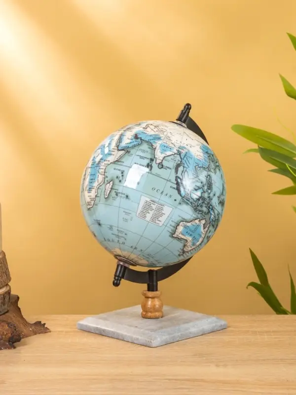 Глобус сувенирный 18х15х25 см, подставка мрамор Глобус сувенирный 18х15х25 см, подставка мрамор