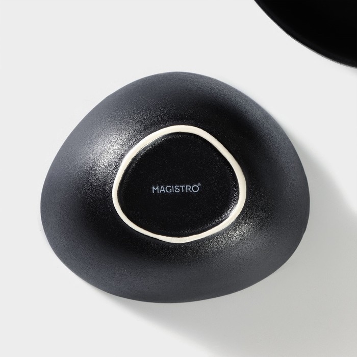 Салатник фарфоровый Magistro Carbon, 12×10,5 см, цвет чёрный Салатник фарфоровый Magistro Carbon, 12×10,5 см, цвет чёрный