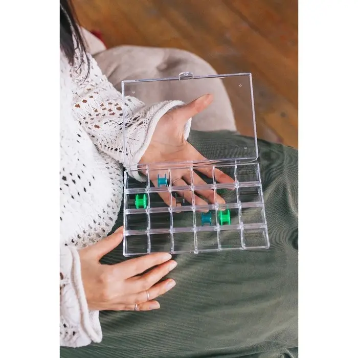 Органайзер для ниток, на 48 шпулек, 18 × 13 × 2,5 см, цвет прозрачный Органайзер для ниток, на 48 шпулек, 18 × 13 × 2,5 см, цвет прозрачный