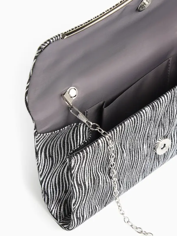 Сумка-клатч женская вечерняя на магните, на длинной цепочке, чёрная/белая