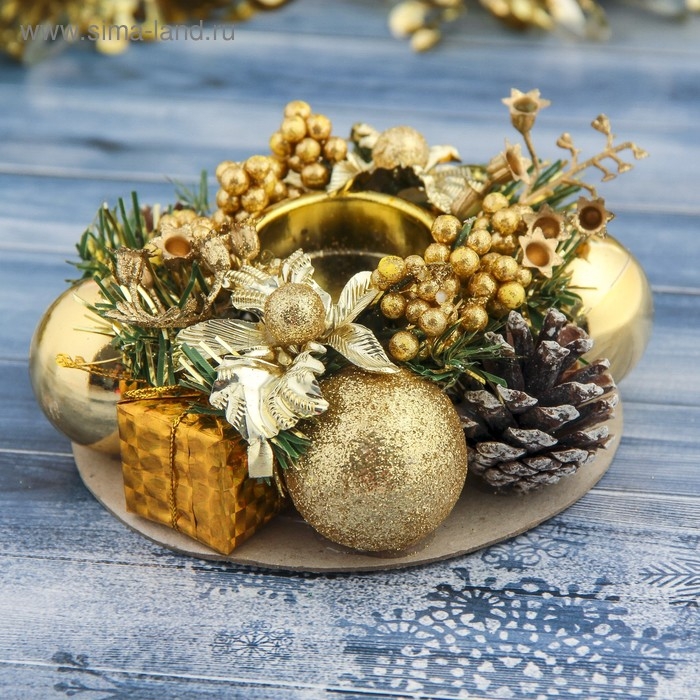 Подсвечник на одну свечу Подсвечник на одну свечу "Рождество" с шишками и золотыми шариками, 13х5 см отв d-4 см