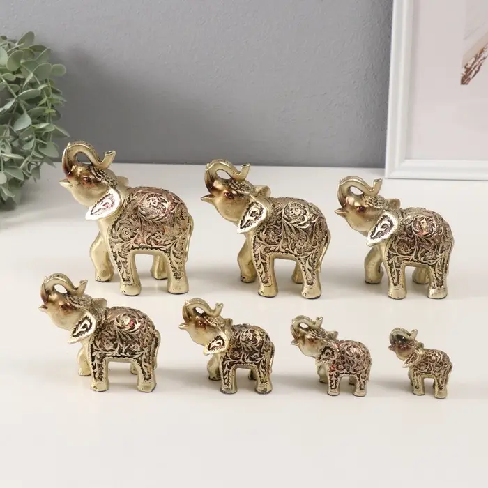 Набор фигурок полистоун &laquo;Слоны, попона в листьях&raquo;, 7 шт.