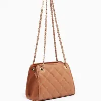 Сумка-клатч на молнии, на длинной цепочке, со стёжкой, бежевая