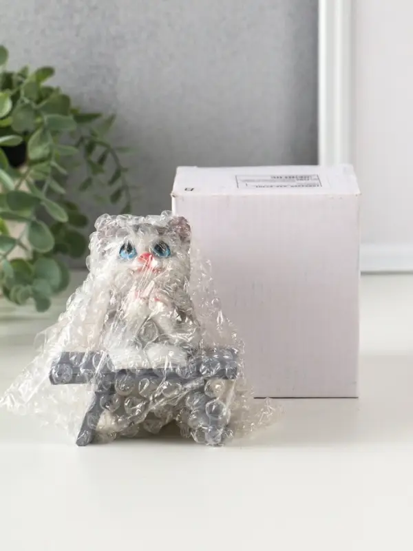 Фигурка полистоун &laquo;Котик с книгой за партой&raquo;, серый, 9&times;8.5&times;9.5 см