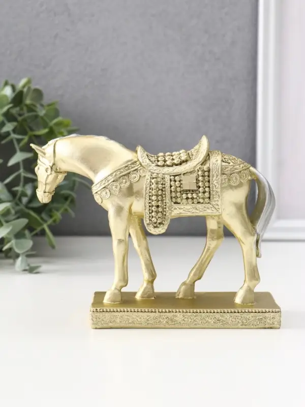 Сувенир полистоун Сувенир полистоун "Лошадь золотистая с серебристой гривой, узорное седло" 15х4,8х11,5 см