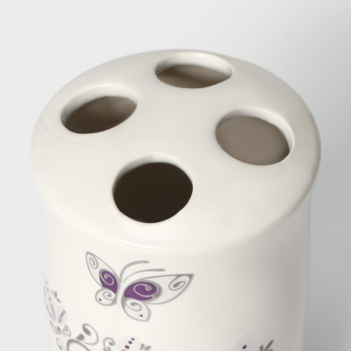 Набор аксессуаров для ванной комнаты Доляна «Изящество», 4 предмета (дозатор 250 мл, мыльница, 2 стакана), цвет белый Набор аксессуаров для ванной комнаты Доляна «Изящество», 4 предмета (дозатор 250 мл, мыльница, 2 стакана), цвет белый