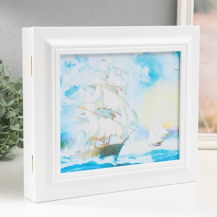 Ключница закрытая Ключница закрытая "Парусник" 26,5х31,5 см Белый