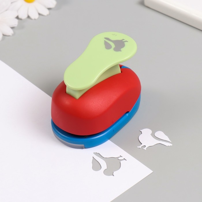 Дырокол фигурный рисунок 3,8х3,8 см Дырокол фигурный рисунок 3,8х3,8 см "Птичка" 7х5,2х9,2 см, МИКС