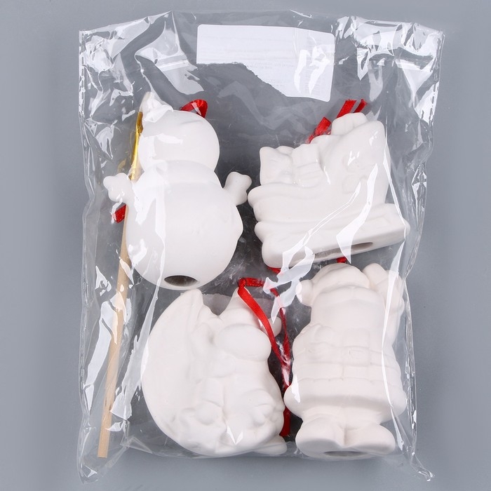 Набор ёлочных украшений под раскраску «Волшебный», 4 шт., с подвесом, кисть Набор ёлочных украшений под раскраску «Волшебный», 4 шт., с подвесом, кисть