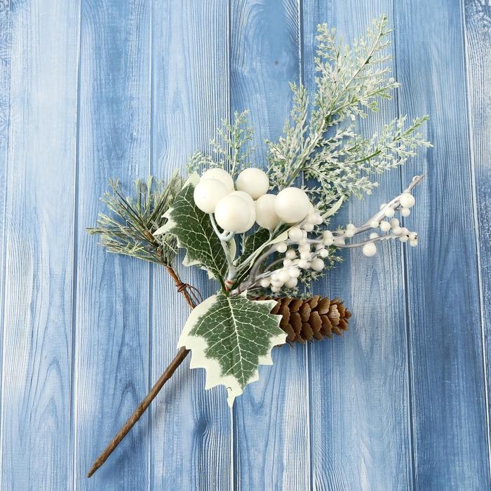 Декор  Декор "Зимнее очарование" шишка шарики зелень, 22 см