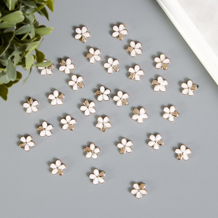 Декор для творчества пластик, эмаль Декор для творчества пластик, эмаль "Цветок с золотым лепестком" набор 30 шт 1,2х1,2 см