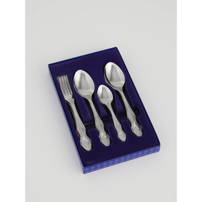 Набор столовых приборов «Тройка», 18 предметов, картонная коробка, цвет серебряный Набор столовых приборов «Тройка», 18 предметов, картонная коробка, цвет серебряный