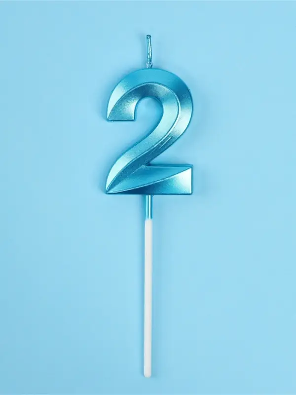 Свеча в торт на шпажке &laquo;Грань&raquo;, цифра 2, голубая, 5 см