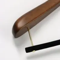Плечики - вешалка для костюмов LaDо́m Brown Gold, 42.5&times;4&times;19 см, перекладина вельвет, широкие плечики, дерево бук