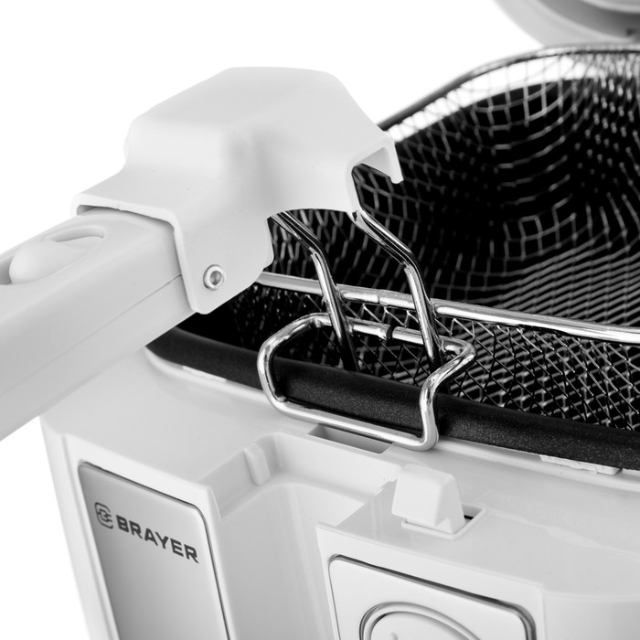 Фритюрница BRAYER 2832BR-WH, 1800 Вт, 2,5 л, 130-190 °C, белая Фритюрница BRAYER 2832BR-WH, 1800 Вт, 2,5 л, 130-190 °C, белая