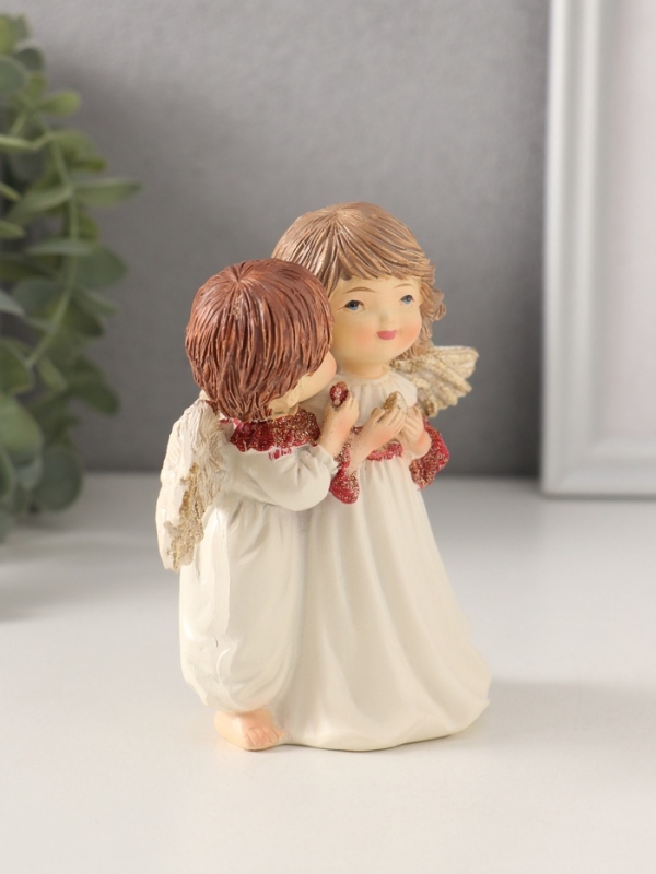 Сувенир полистоун  Сувенир полистоун "Ангелочки-малыши в бежево-красных нарядах" 10,5х6х11,5 см