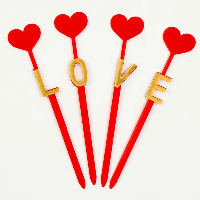 Топпер для торта &laquo;Любовь&raquo;, набор 4 шт.