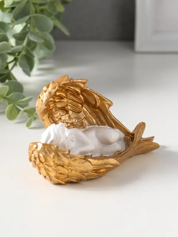 Сувенир полистоун "Спящий белоснежный ангел с золотыми крыльями" 5,7х13х7,5 см