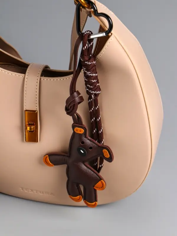 Брелок на карабине кожзам, текстиль  Брелок на карабине кожзам, текстиль "Медведь" бурый, с узлом 27х8,8х1,5 см