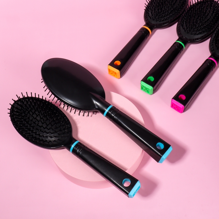 Расчёска массажная, 6 × 24,3 см, цвет МИКС/чёрный Расчёска массажная, 6 × 24,3 см, цвет МИКС/чёрный