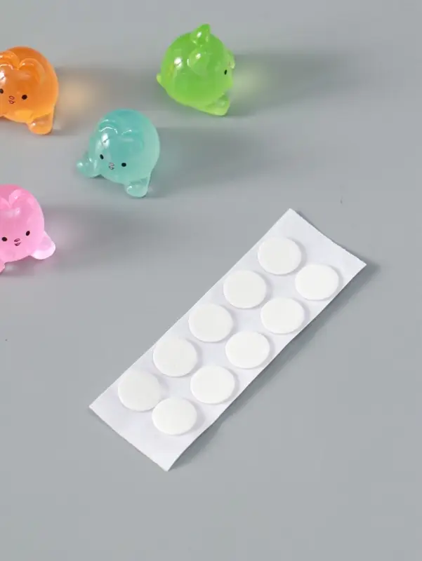 Сувенир эпоксидная смола флюоресцентный Сувенир эпоксидная смола флюоресцентный "Зайчики" набор 6 шт 1,7х1,8х2 см