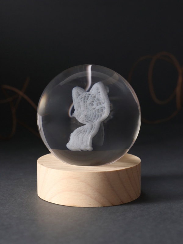Сувенир стекло подсветка "Шар. Котёнок" d=6 см подставка дерево, USB