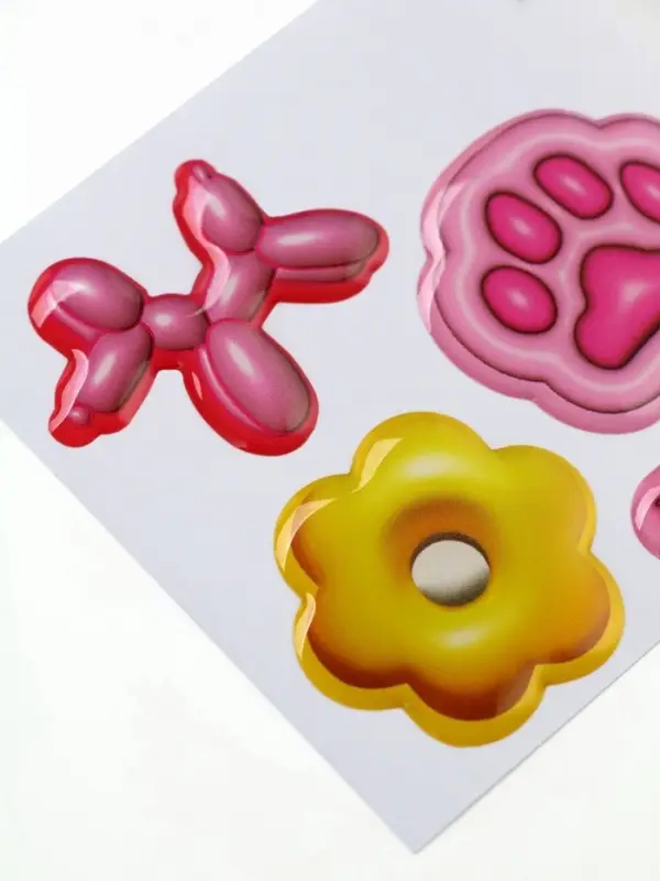 Объёмные 3D стикеры на телефон «Любовь», 4 шт, 3 х 3 см Объёмные 3D стикеры на телефон «Любовь», 4 шт, 3 х 3 см