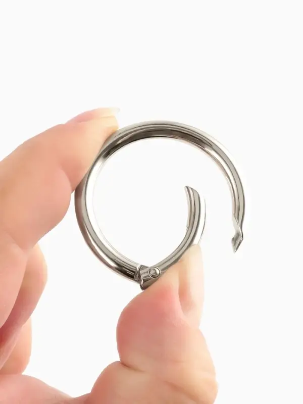 Кольца-карабины 10,5гр d32/40мм 4мм (наб 2шт цена за наб) серебряный TR Кольца-карабины 10,5гр d32/40мм 4мм (наб 2шт цена за наб) серебряный TR