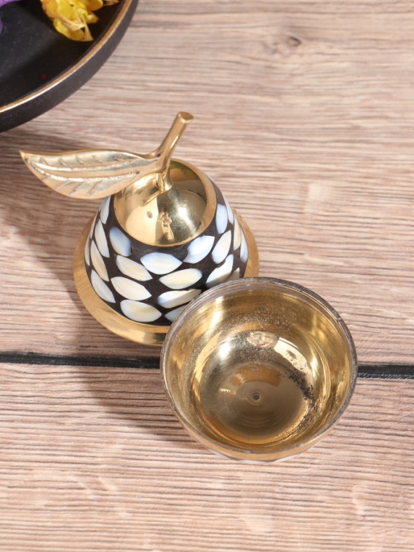 Шкатулка «Груша», латунь с перламутром, 6×6×12 см, чёрная Шкатулка «Груша», латунь с перламутром, 6×6×12 см, чёрная