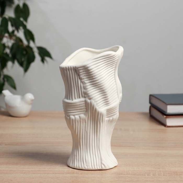 Керамическая ваза декоративная настольная «Теренс», для цветов, сухоцветов, d-11 см, h-19.5 см, белый Керамическая ваза декоративная настольная «Теренс», для цветов, сухоцветов, d-11 см, h-19.5 см, белый