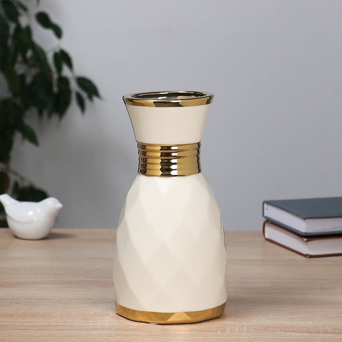 Ваза керамика настольная Ваза керамика настольная "Киллиан" 22,5х11 см, белый