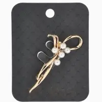 Брошь &laquo;Бантик&raquo;, жемчуг, цвет белый в золоте