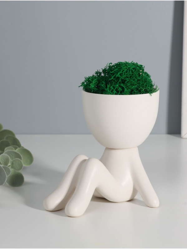 Кашпо керамика "Мистер Грин на чиле" 10*9,5*12 см  белый